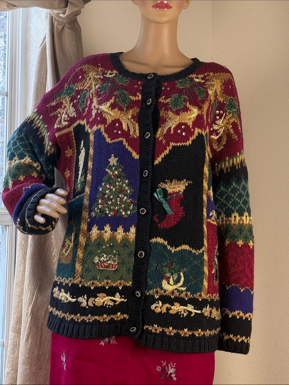 Y2K Tiara Women's Black, Burgundy & Green Holiday Cardigan